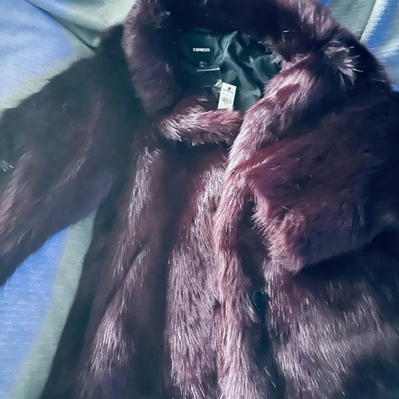Express “Cozy Faux Fur Coat” sz xl - Picture 4 of 7